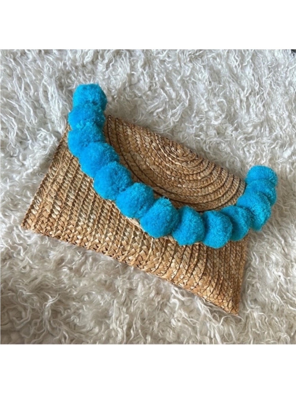 Anthropologie Shiraleah Jute Straw Pom Pom Clutch Blue Tan Festival Boho Beach